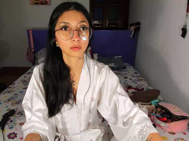 Anaislux live cam on BongaCams