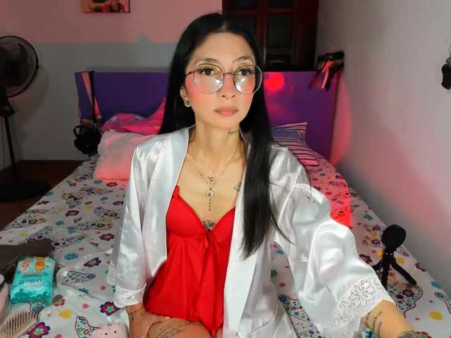 Anaislux live cam on BongaCams