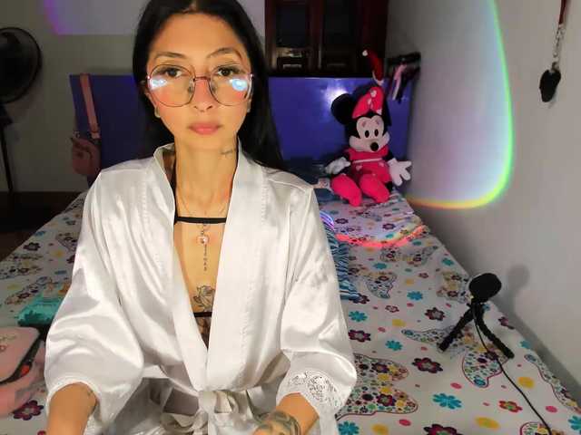 Anaislux live cam on BongaCams