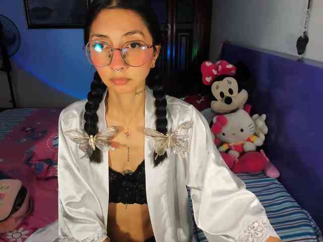 Anaisl_ux webcam