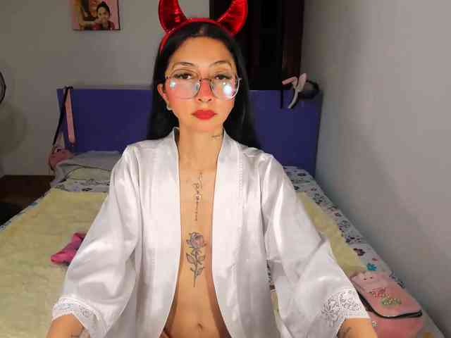 Anaisl_ux webcam