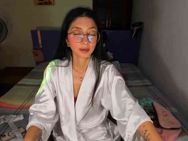 Anaislux Live Webcam on BongaCams