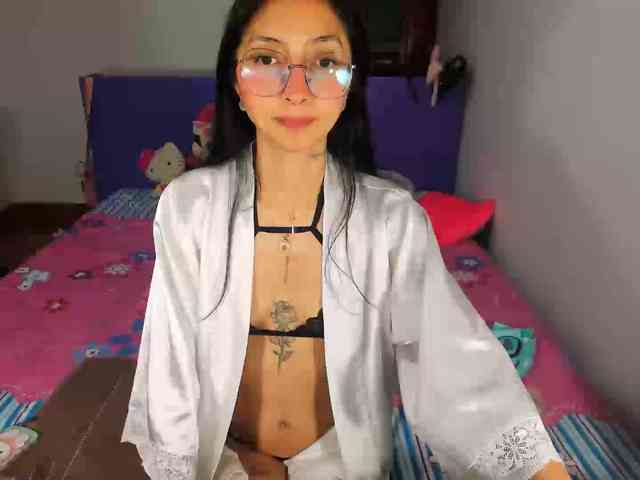 Anaisl_ux webcam
