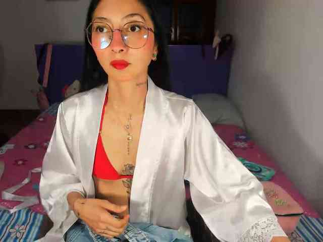 Anaisl_ux webcam