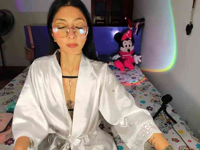 Anaisl_ux webcam