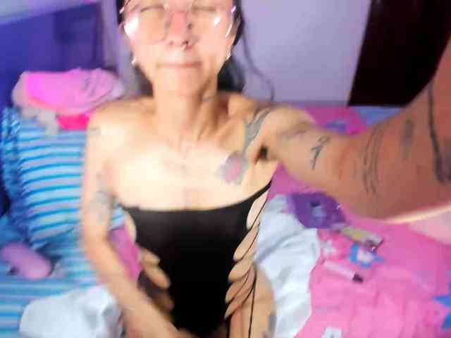 Anaisl_ux webcam
