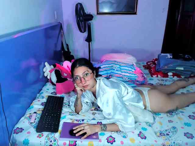 Anaisl_ux webcam