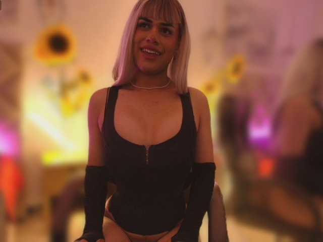 Miaa-Sophiaa — live trans cam