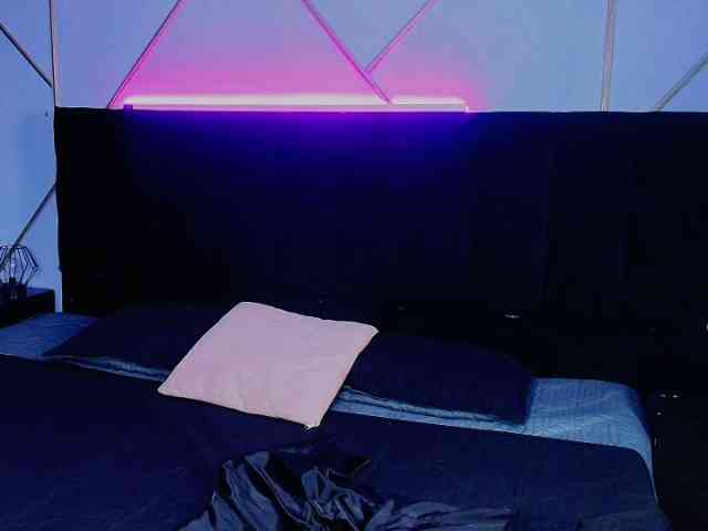 Miaa-Sophiaa Sex Cam Show