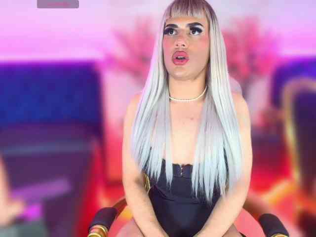 Miaa-Sophiaa Live Webcam on BongaCams