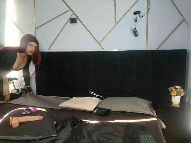 Miaa-Sophiaa Sex Cam Show
