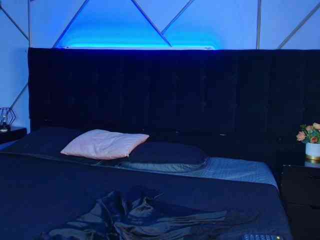 Miaa-Sophiaa Sex Cam Show