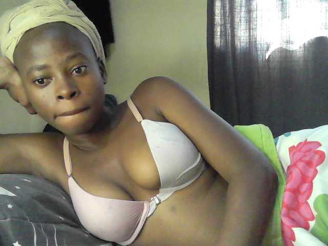 Slimsexy1 live webcam show