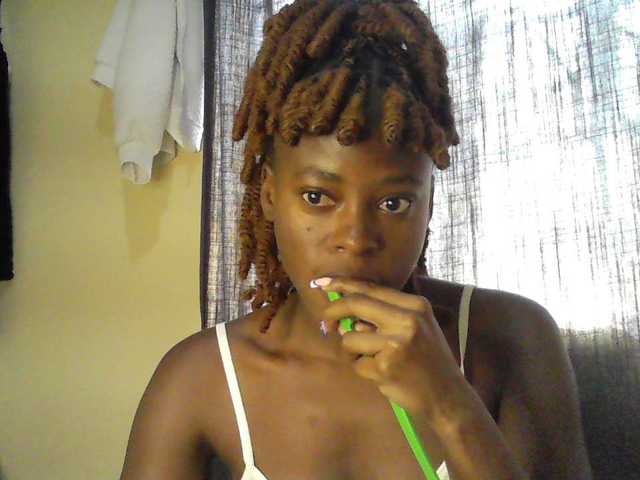 Slimsexy1 live cam on BongaCams