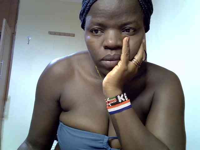 Sexyamadah-012 webcam