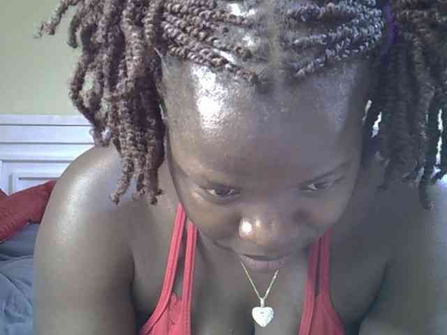 Sexyamadah-012 webcam