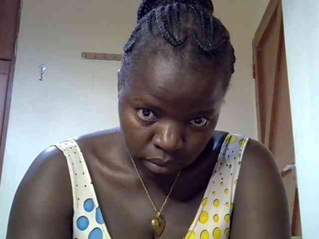 Sexyamadah-012 webcam