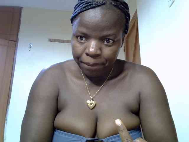 Sexyamadah-012 webcam