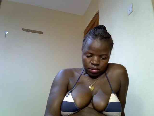 Sexyamadah-012 webcam