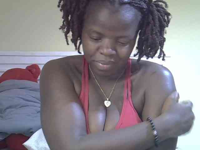 Sexyamadah-012 webcam