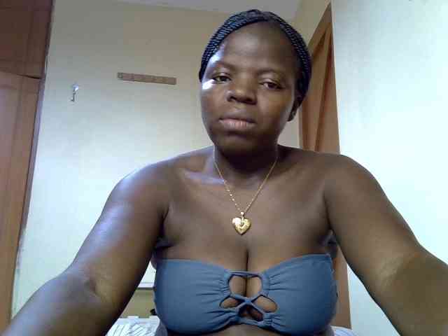Sexyamadah-012 webcam