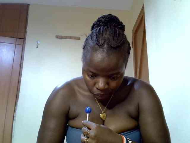 Sexyamadah-012 webcam