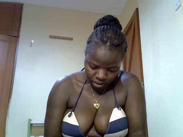 Sexyamadah-012 webcam