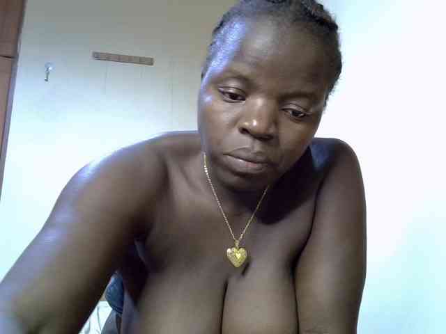 Sexyamadah-012 webcam
