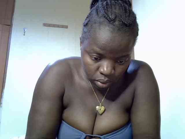 Sexyamadah-012 webcam