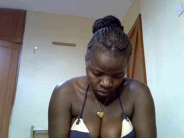 Sexyamadah-012 webcam