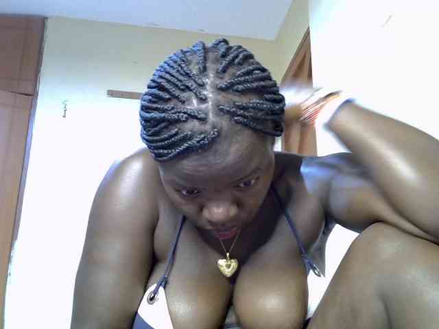 Sexyamadah-012 webcam