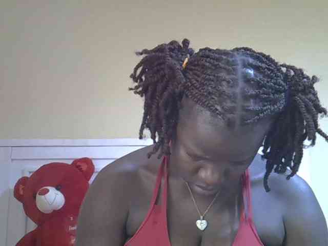 Sexyamadah-012 webcam