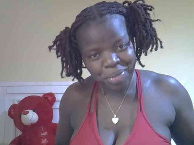 Sexyamadah-012 webcam