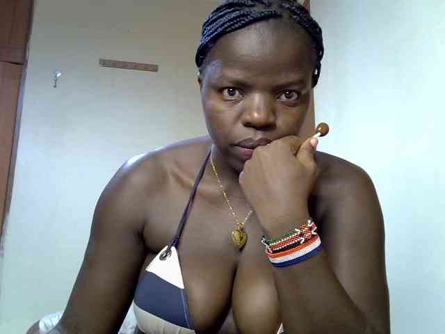 Sexyamadah-012 webcam