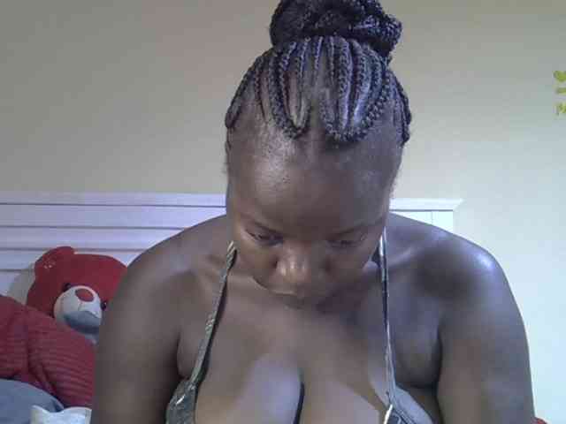 Sexyamadah-012 webcam