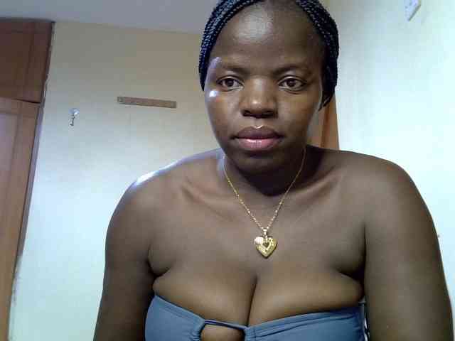 Sexyamadah-012 webcam
