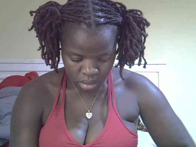 Sexyamadah-012 webcam