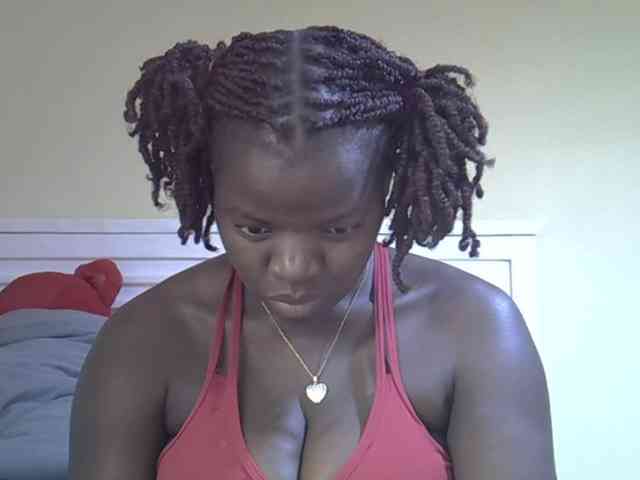 Sexyamadah-012 webcam