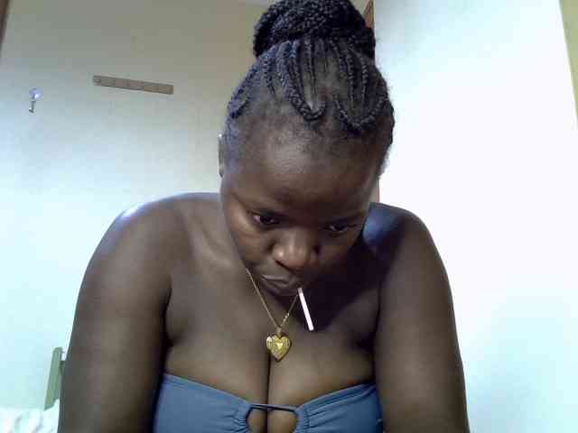 Sexyamadah-012 webcam