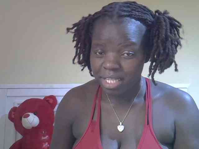 Sexyamadah-012 webcam