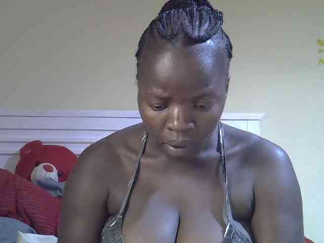 Sexyamadah-012 webcam