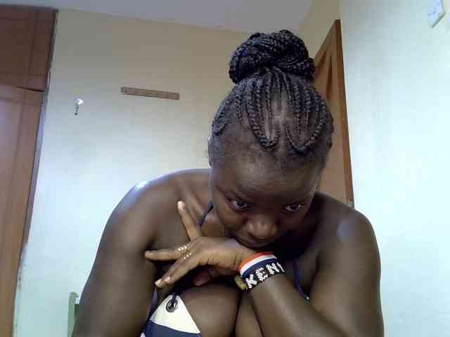 Sexyamadah-012 webcam
