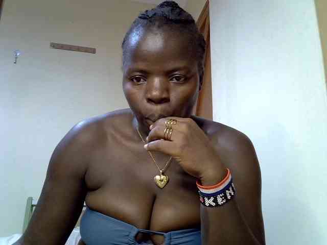 Sexyamadah-012 webcam