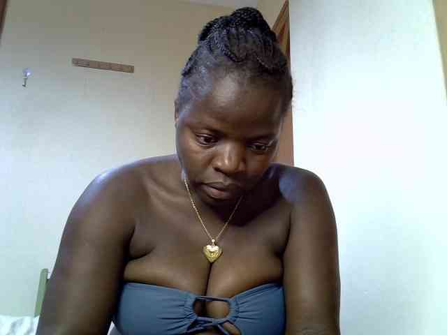 Sexyamadah-012 webcam