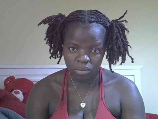 Sexyamadah-012 webcam