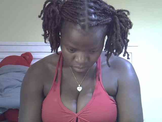 Sexyamadah-012 webcam