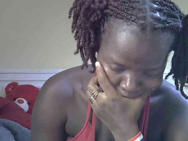 Sexyamadah-012 webcam