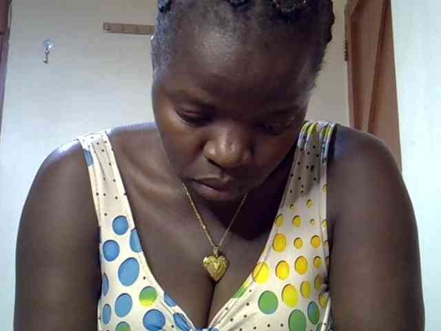 Sexyamadah-012 webcam