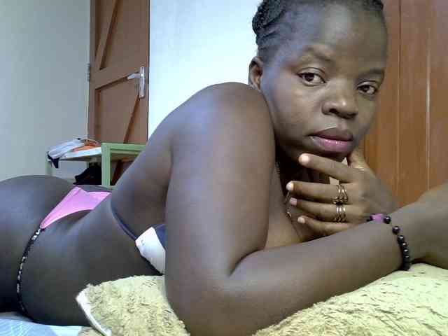 Sexyamadah-012 webcam