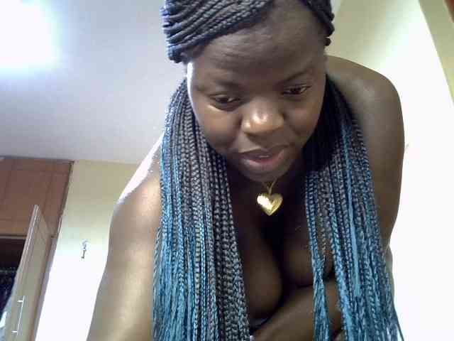 Sexyamadah-012 webcam